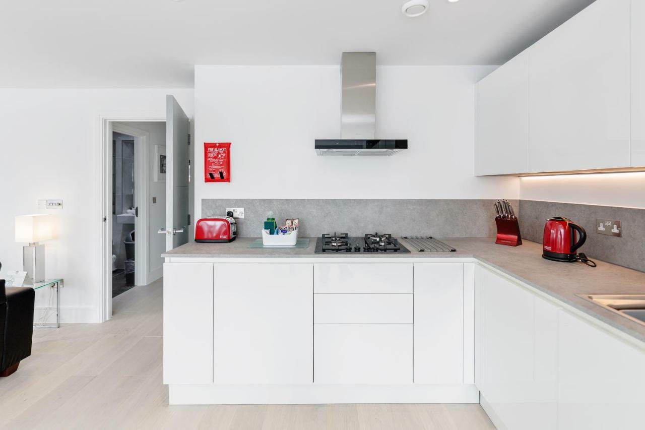 Roomspace Serviced Apartments- Walpole Court Ealing Dış mekan fotoğraf